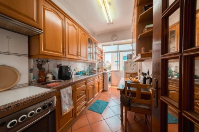 Apartamento T2 para Venda em Massamá e Monte Abraão