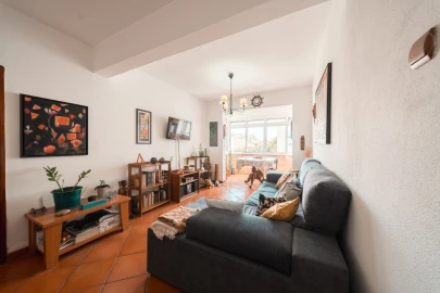 Apartamento T2 para Venda em Massamá e Monte Abraão