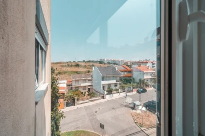 Apartamento T2 para Venda em Massamá e Monte Abraão