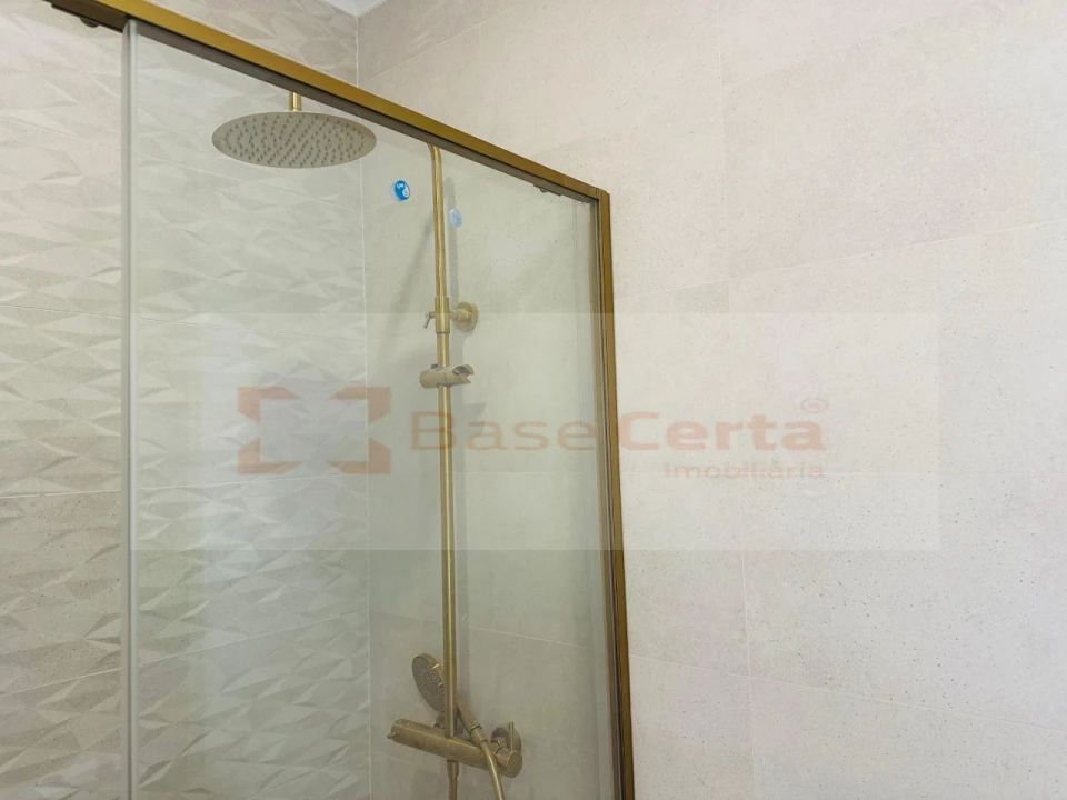Apartamento T2 para Venda em Venteira Foto 17