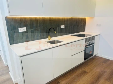 Apartamento T2 para Venda em Venteira