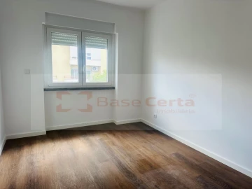 Apartamento T2 para Venda em Venteira