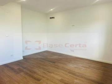 Apartamento T2 para Venda em Venteira
