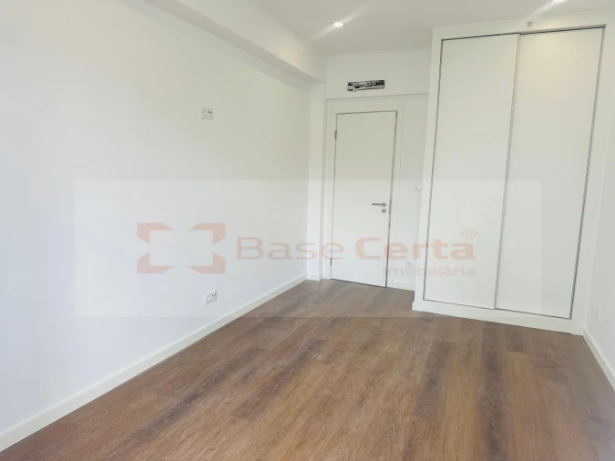 Apartamento T2 para Venda em Venteira Foto 11
