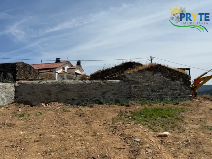 Moradia T3 para Venda em Sertã Foto 31