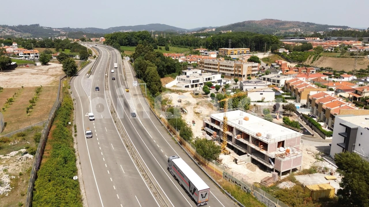 Moradia T3 para Venda em Antas e Abade de Vermoim Foto 6