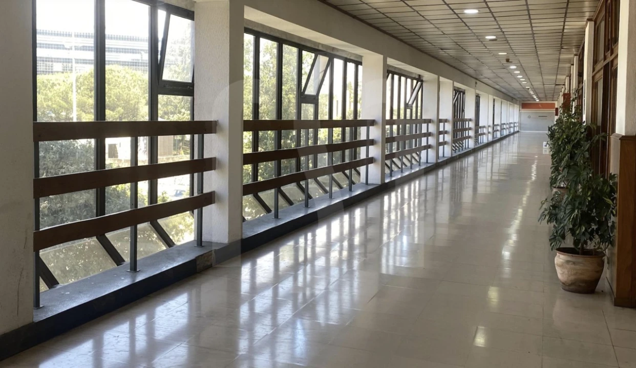 Loja para Venda em Cidade da Maia Foto 1