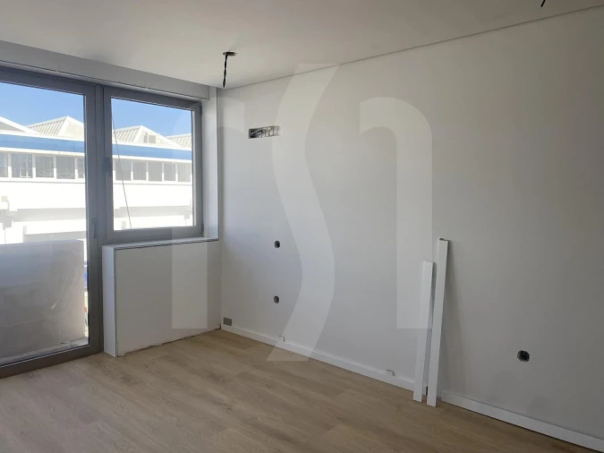 Apartamento T1 para Venda em Ramalde Foto 5