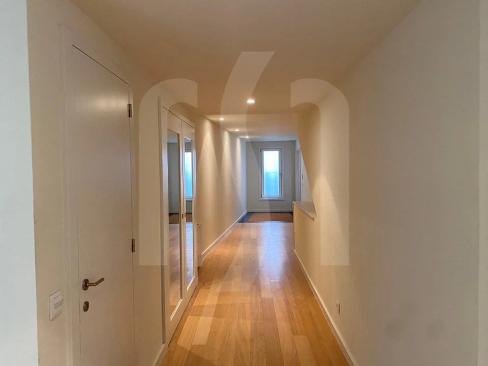 Apartamento T4 para Venda em Aldoar, Foz do Douro e Nevogilde Foto 3