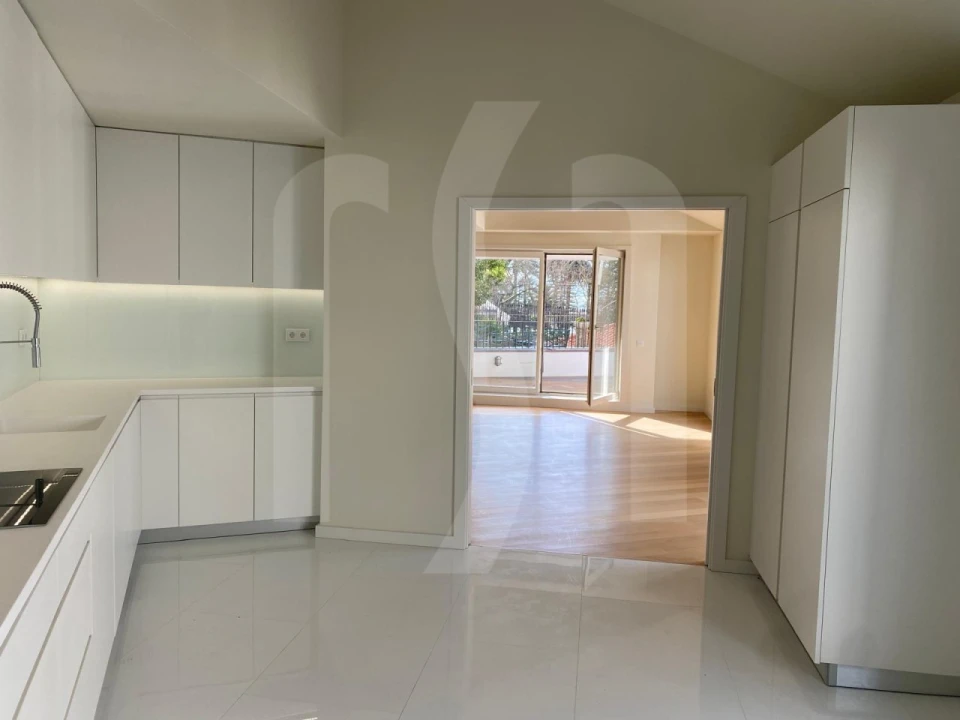 Apartamento T4 para Venda em Aldoar, Foz do Douro e Nevogilde Foto 2