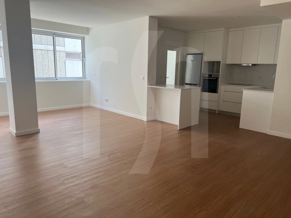 Apartamento T4 para Venda em Ramalde Foto 4