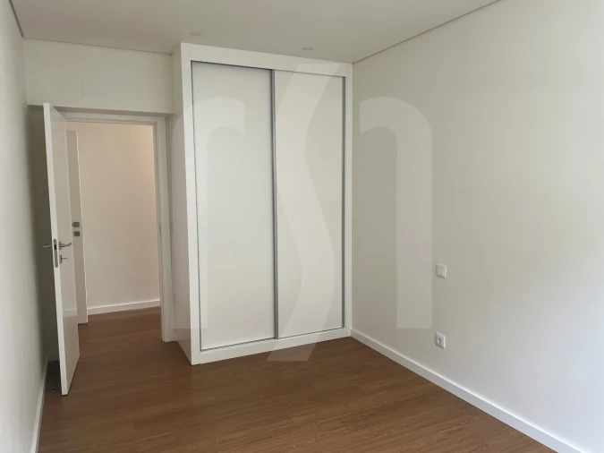 Apartamento T4 para Venda em Ramalde Foto 7