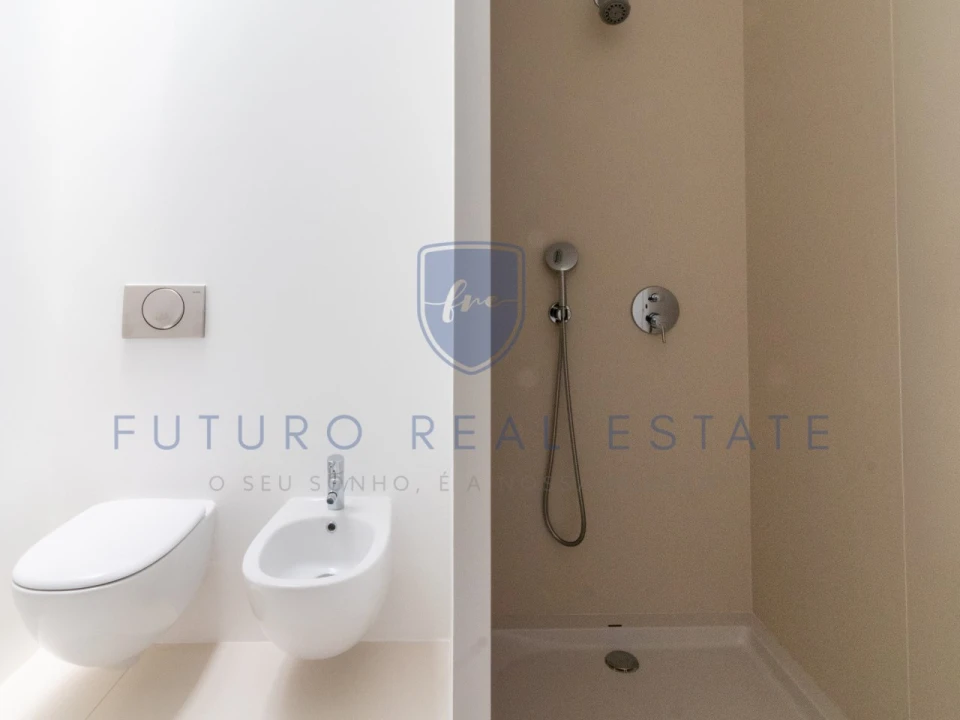 Moradia T3 para Venda em São Martinho Foto 29
