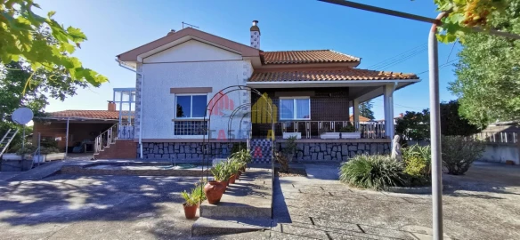 Moradia T4 para Venda em Monte