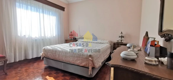 Moradia T4 para Venda em Monte
