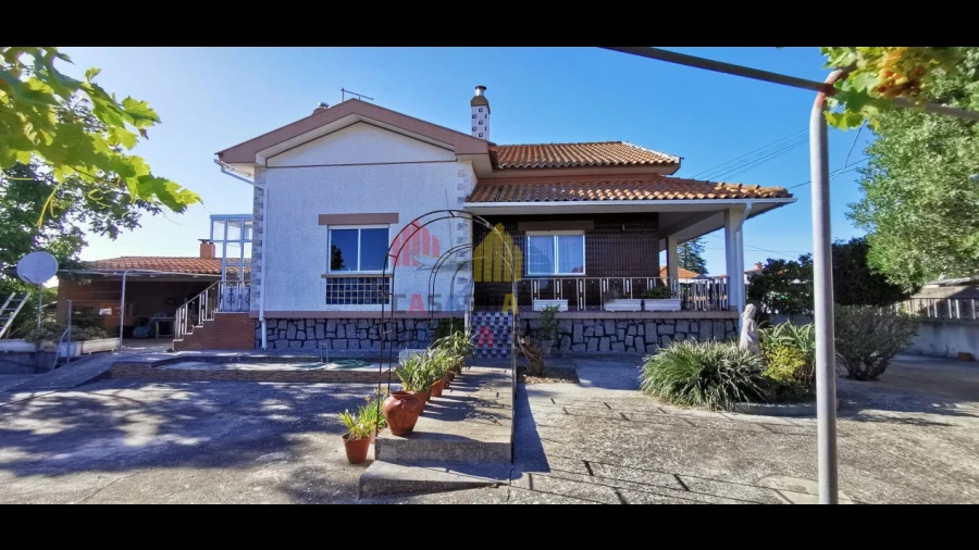 Moradia T4 para Venda em Monte
