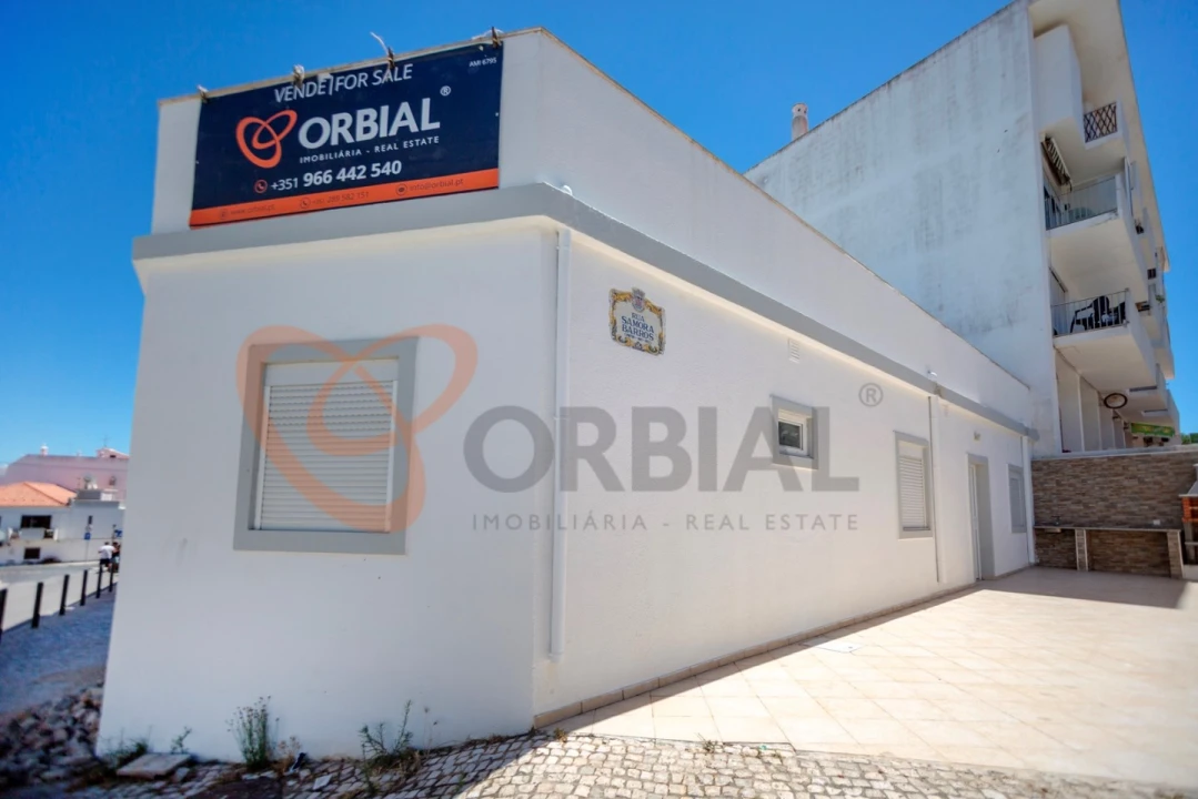 Moradia T2 para Venda em Albufeira e Olhos de Água Foto 1