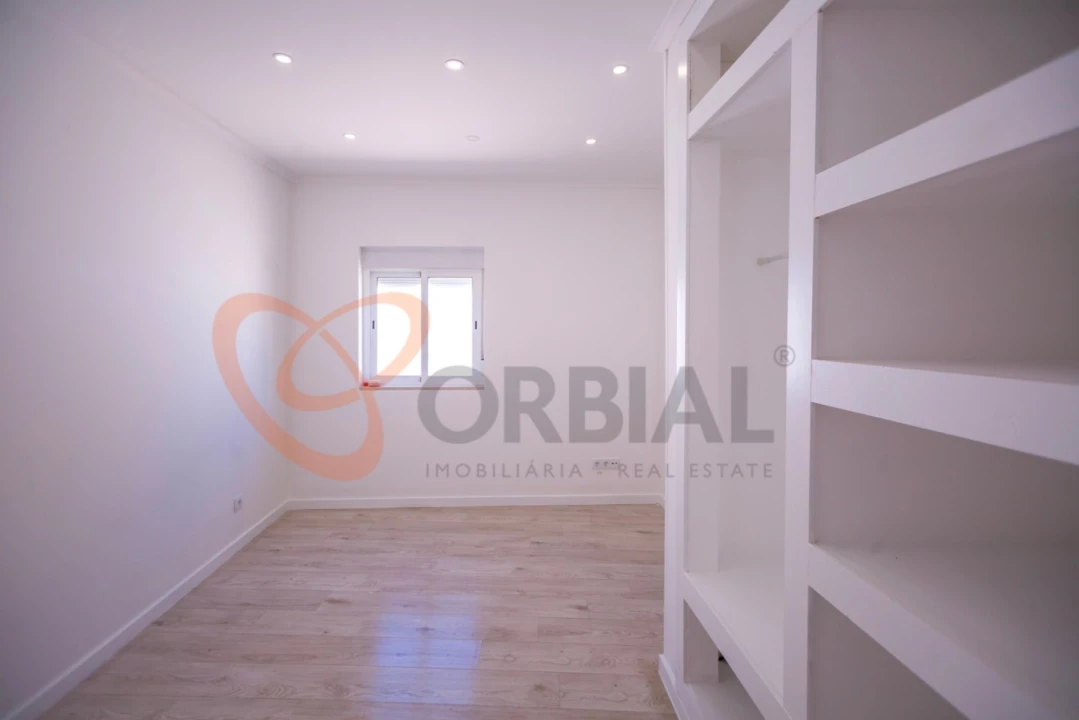 Moradia T2 para Venda em Albufeira e Olhos de Água Foto 13