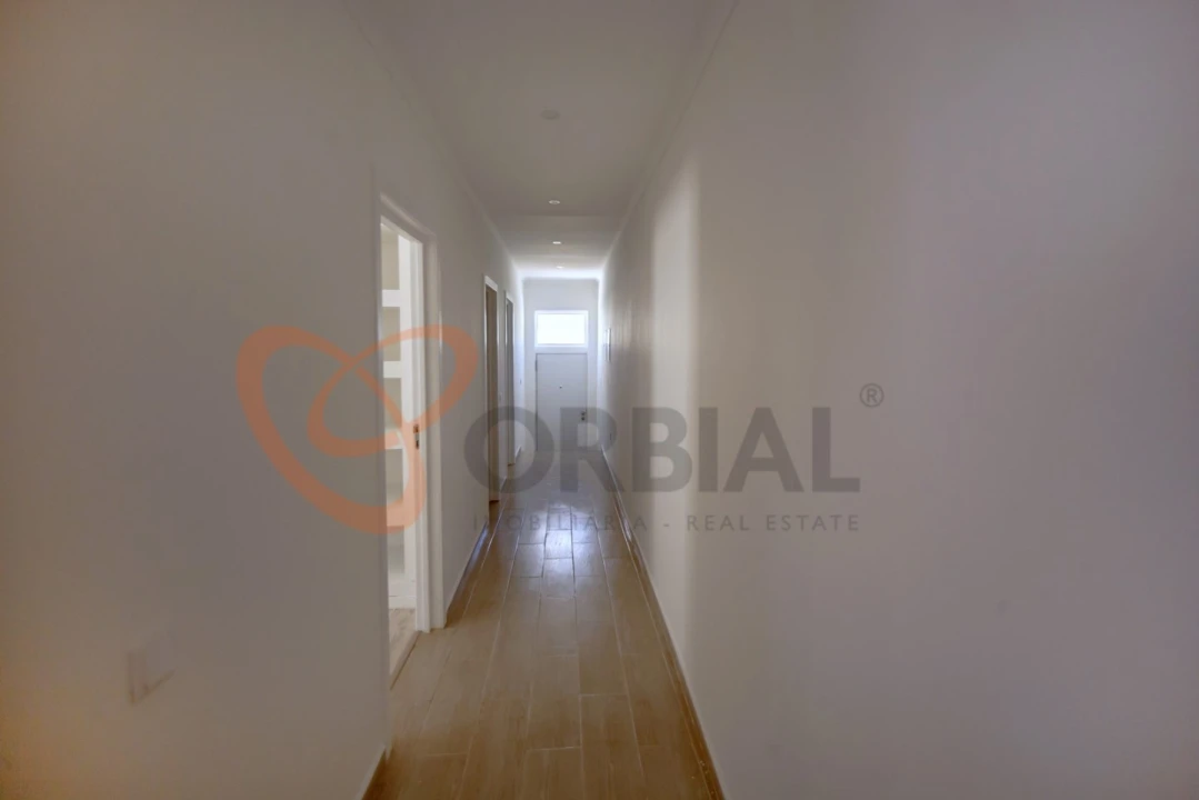 Moradia T2 para Venda em Albufeira e Olhos de Água Foto 24