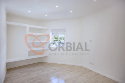 Moradia T2 para Venda em Albufeira e Olhos de Água