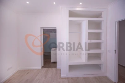Moradia T2 para Venda em Albufeira e Olhos de Água