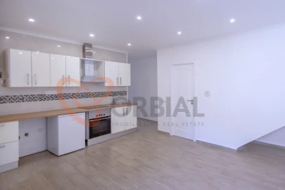 Moradia T2 para Venda em Albufeira e Olhos de Água