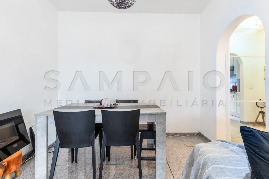 Apartamento T2 para Venda em Corroios Foto 4