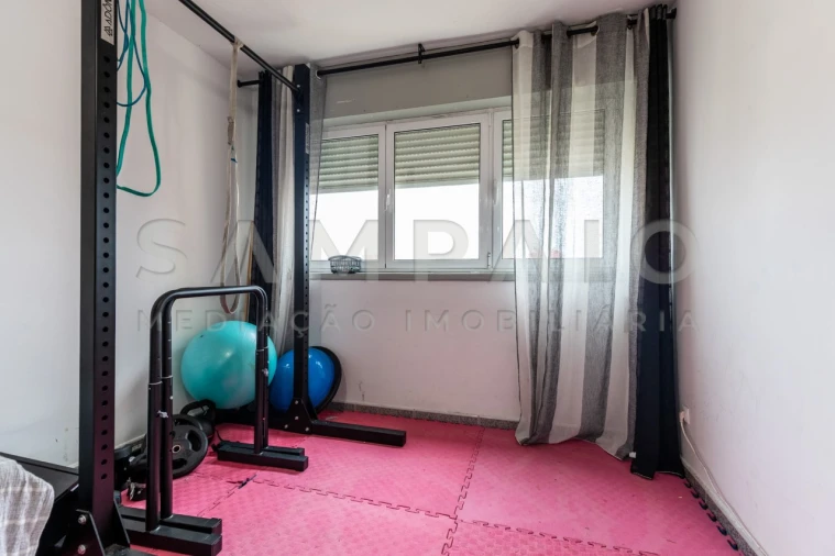 Apartamento T2 para Venda em Corroios Foto 5