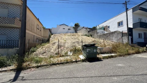 Terreno para Venda em Vialonga
