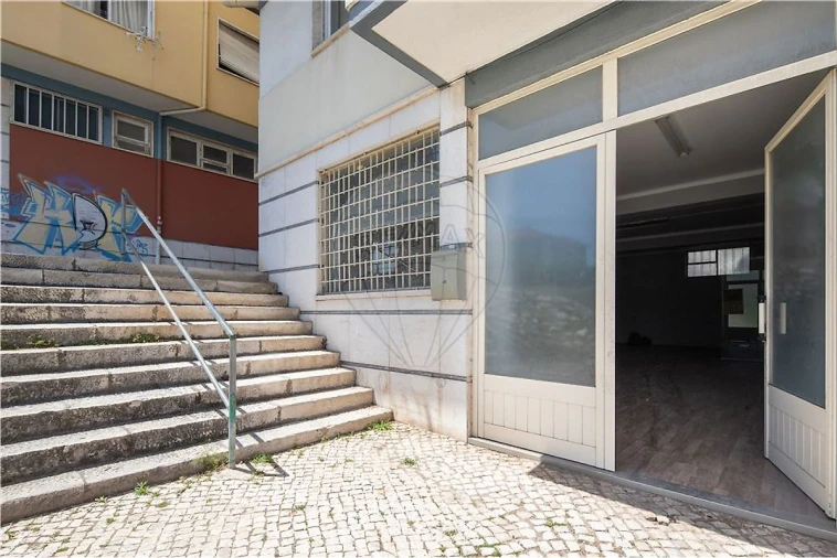 Loja para Arrendamento em Queluz e Belas Foto 8