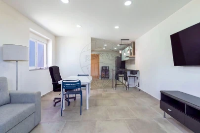 Moradia T2 para Venda em Dois Portos e Runa