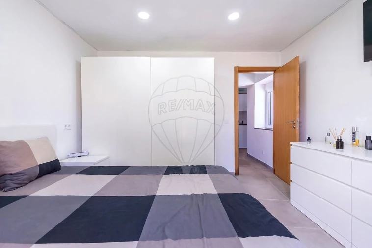 Moradia T2 para Venda em Dois Portos e Runa Foto 6