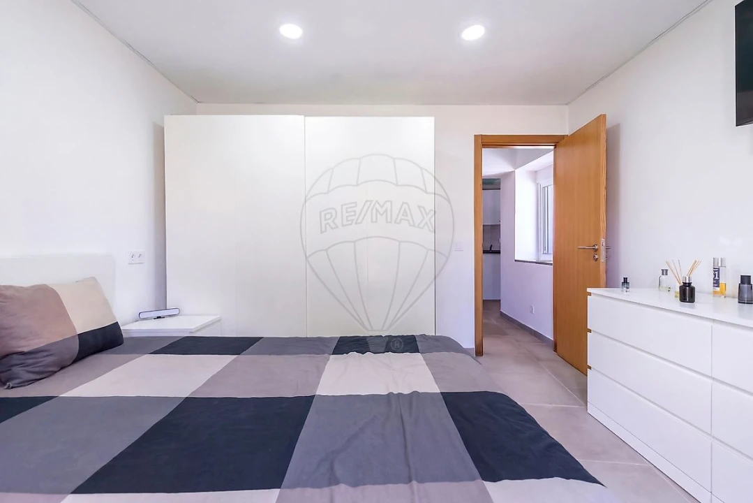 Moradia T2 para Venda em Dois Portos e Runa Foto 6