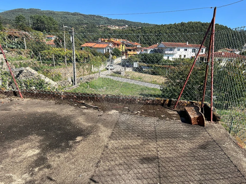Moradia T3 para Venda em Roge Foto 6