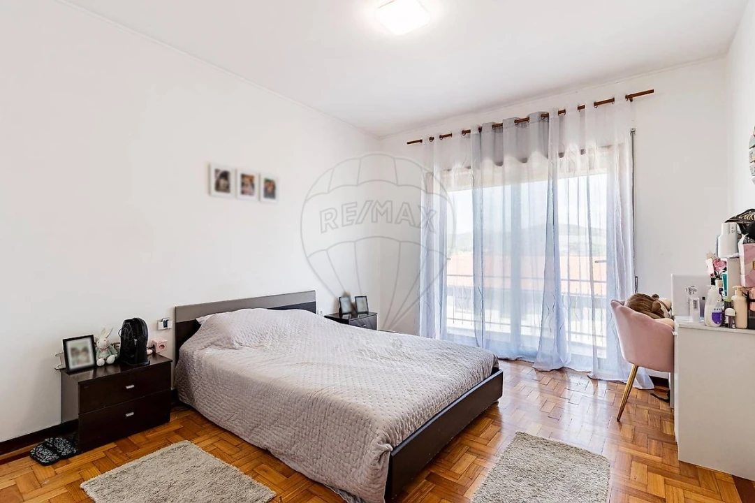 Apartamento T4 para Venda em O. Azeméis, Riba-Ul, Ul, Macinhata Seixa, Madail Foto 14