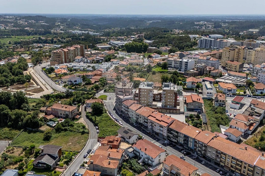 Apartamento T4 para Venda em O. Azeméis, Riba-Ul, Ul, Macinhata Seixa, Madail Foto 4