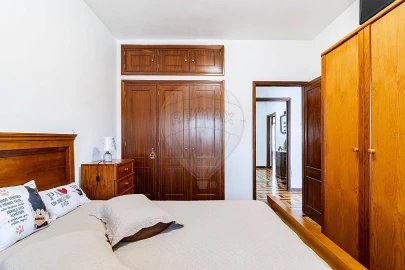Apartamento T4 para Venda em O. Azeméis, Riba-Ul, Ul, Macinhata Seixa, Madail