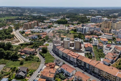 Apartamento T4 para Venda em O. Azeméis, Riba-Ul, Ul, Macinhata Seixa, Madail