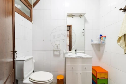 Apartamento T4 para Venda em O. Azeméis, Riba-Ul, Ul, Macinhata Seixa, Madail