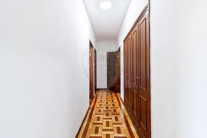 Apartamento T4 para Venda em O. Azeméis, Riba-Ul, Ul, Macinhata Seixa, Madail