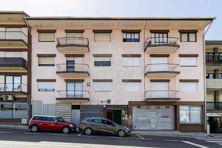 Apartamento T4 para Venda em O. Azeméis, Riba-Ul, Ul, Macinhata Seixa, Madail Foto 17