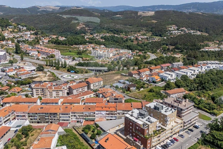 Apartamento T4 para Venda em O. Azeméis, Riba-Ul, Ul, Macinhata Seixa, Madail Foto 15