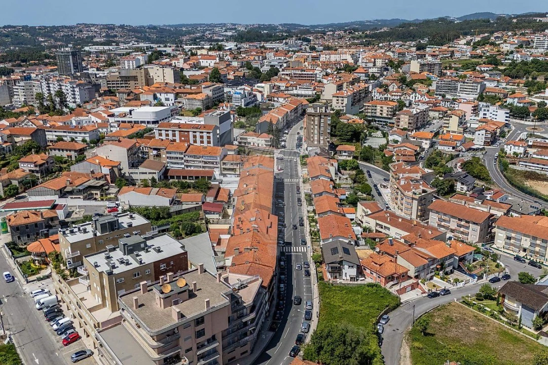Apartamento T4 para Venda em O. Azeméis, Riba-Ul, Ul, Macinhata Seixa, Madail Foto 3