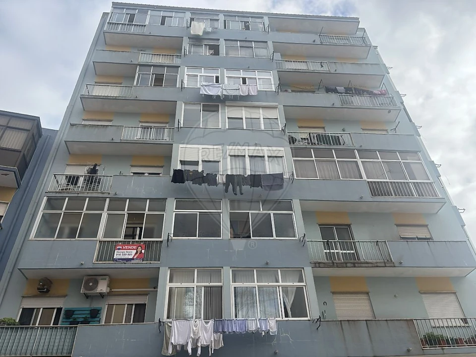 Apartamento T2 para Venda em Amora Foto 6