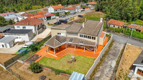 Moradia T4 para Venda em Grijó e Sermonde