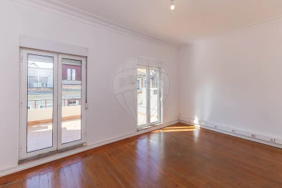 Apartamento T2 para Arrendamento em Cedofeita, Santo Ildefonso, Sé, Miragaia, São Nicolau e Vitória