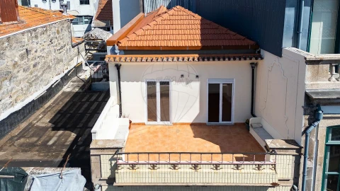 Apartamento T2 para Arrendamento em Cedofeita, Santo Ildefonso, Sé, Miragaia, São Nicolau e Vitória