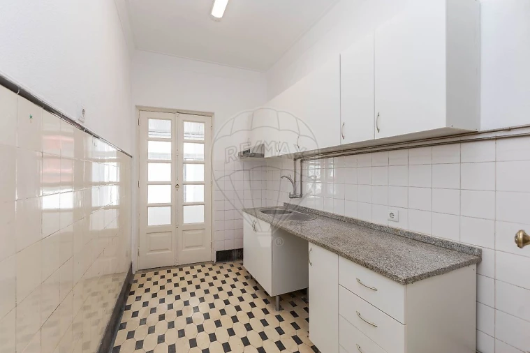 Apartamento T2 para Arrendamento em Cedofeita, Santo Ildefonso, Sé, Miragaia, São Nicolau e Vitória Foto 6