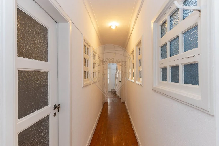 Apartamento T2 para Arrendamento em Cedofeita, Santo Ildefonso, Sé, Miragaia, São Nicolau e Vitória Foto 2