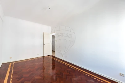 Apartamento T3 para Arrendamento em São Vicente